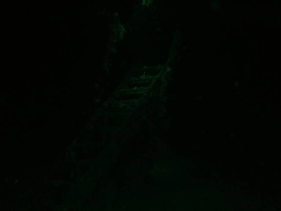 Escada de aparência fantasmagórica dentro do naufrágio do Bianca C, em Granada